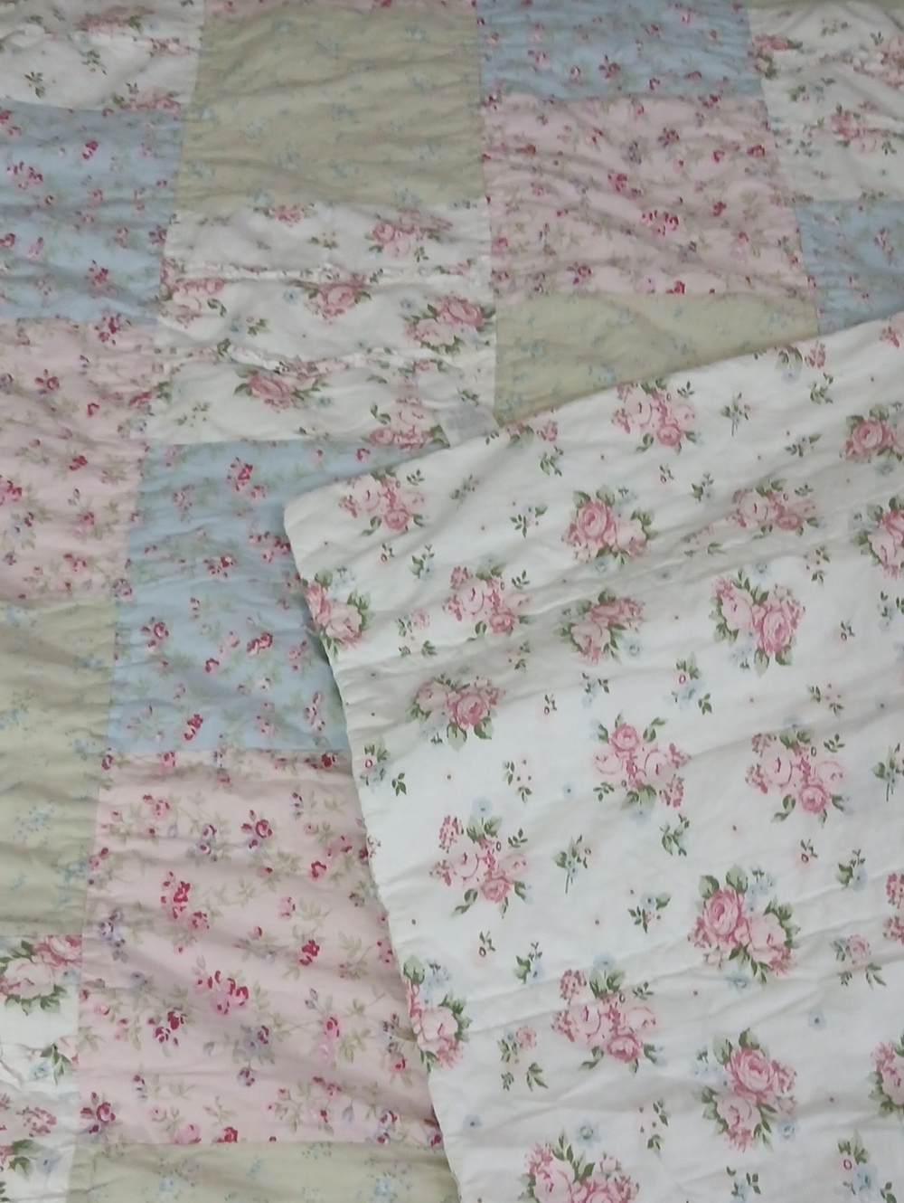 Shabby Chic Brand Quilt - Picture 8 of 13